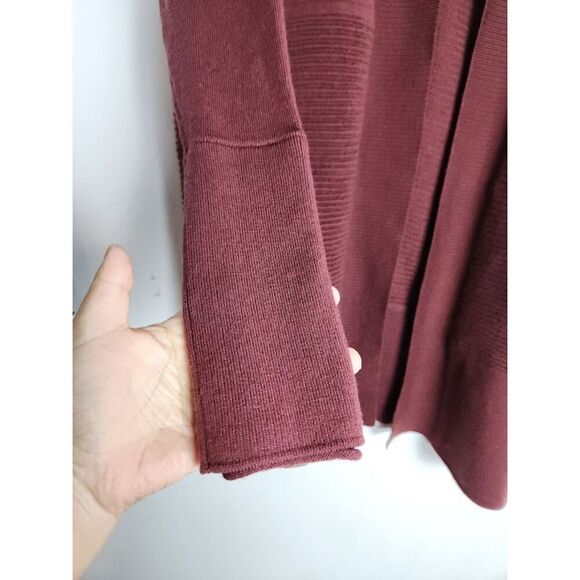 Lululemon "Sit In Lotus" Burgunday Purple 100% Merino Wool Cardigan size 6 - Picture 7 of 10